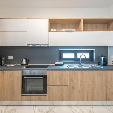 Newly Renovated Apt In The Heart Of Kerameikos Atene Esterno foto